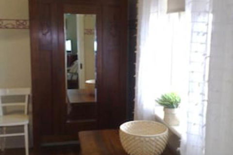 Charlie Bates Cottage - C Tourism 7