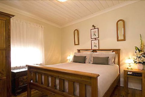 Charlie Bates Cottage - C Tourism 5