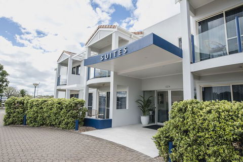 The Marina Hotel - C Tourism 6