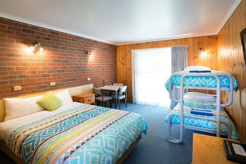 Kookaburra Motor Lodge - C Tourism 7