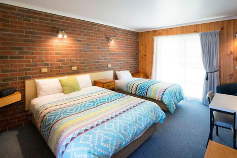 Kookaburra Motor Lodge - C Tourism 5