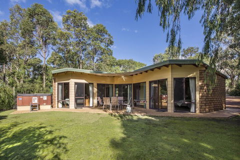 Yelverton Brook Conservation Sanctuary - C Tourism 5