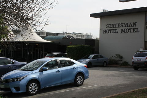 Statesman Hotel - C Tourism 1