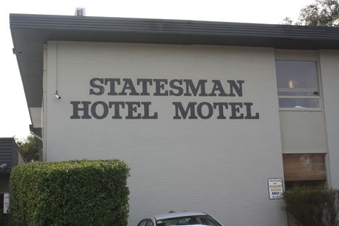 Statesman Hotel - C Tourism 0