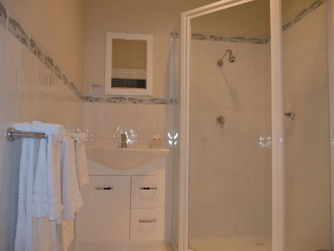 Tranquilles Bed And Breakfast - C Tourism 5