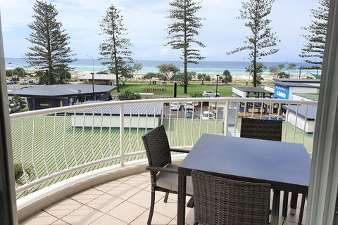 Kirra Beach Apartments - C Tourism 7