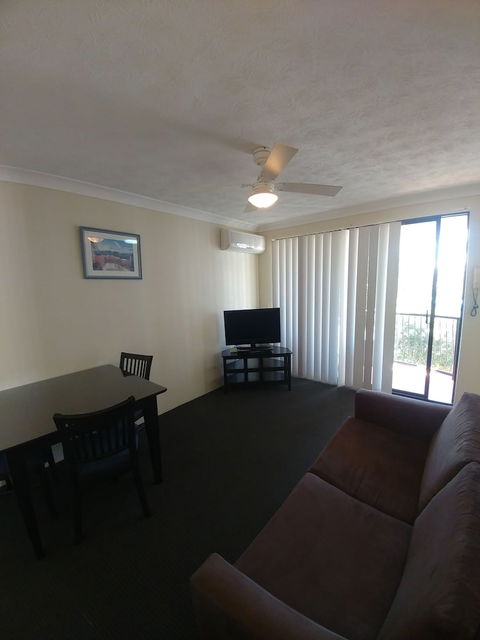 Chevron Palms Holiday Apartments - C Tourism 5