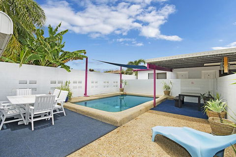Townsville Holiday Apartments - C Tourism 1