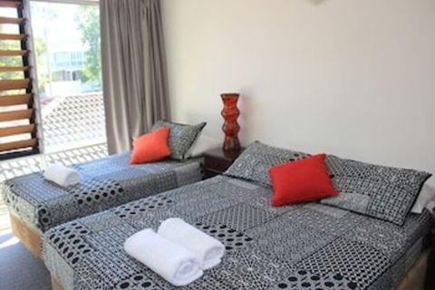 Townsville Holiday Apartments - C Tourism 2
