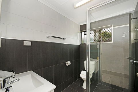 Townsville Holiday Apartments - C Tourism 5