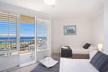 Rainbow Commodore Apartments - C Tourism 3