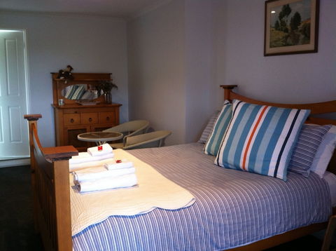 Corinella On The Esplanade Bed & Breakfast - C Tourism 6