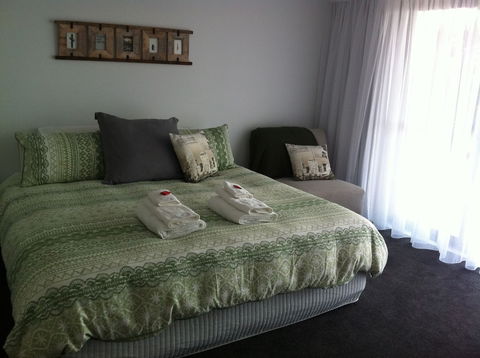 Corinella On The Esplanade Bed & Breakfast - C Tourism 3