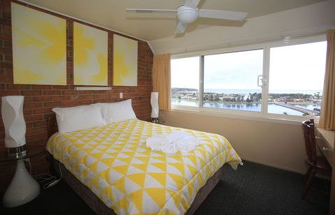 Pacific Heights Holiday Apartments & Munn's Tower House - C Tourism 4