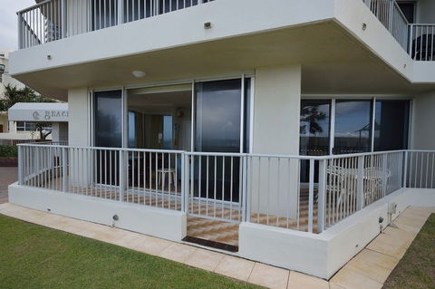 Beachside Tower - C Tourism 1