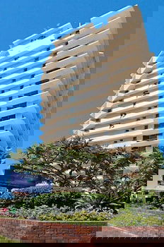 Beachside Tower - C Tourism 0