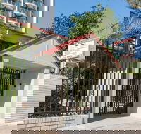 Trickett Gardens Holiday Inn - C Tourism