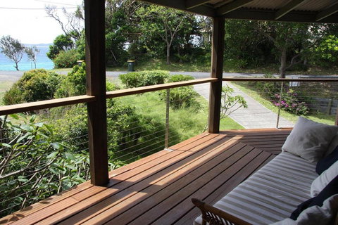 FAR SHORE - C Tourism 3