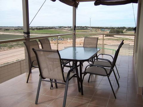 Relax On Par - C Tourism 1