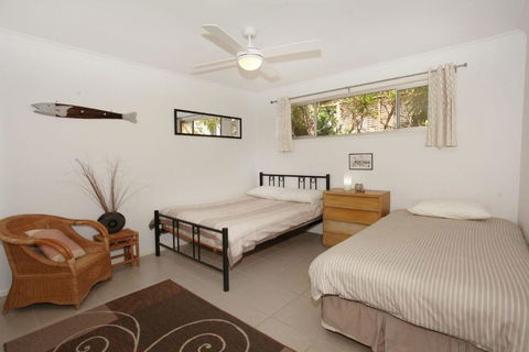 35 Santa Monica Avenue Coolum Beach Pet Friendly Linen Included - C Tourism 2