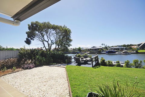 Bribie Island Canal Holiday Destination - C Tourism 1