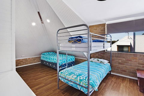 Salt Wood Cabin Style Retreat - C Tourism 5