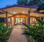 The Figs Byron - C Tourism