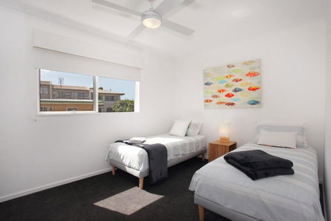 Unit 2 Point Break Apartments 1 3 Point Arkwright Linen Incl - C Tourism 3