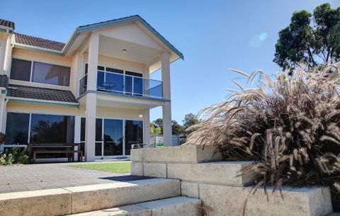 Bay Bliss In Coffin Bay - C Tourism 2