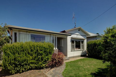 Wombat Cottage - C Tourism 2