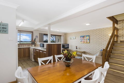 Peninsula Court 6 - C Tourism 5