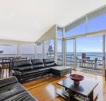 Shemara Idyllic East Beach property with multiple living areas - C Tourism