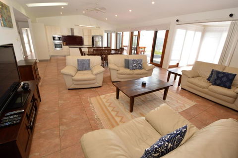 Green Waves The Point Tura - C Tourism 2