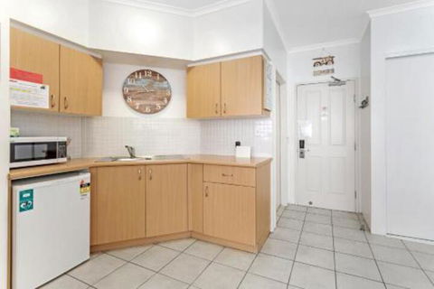 Zenith Unit 7 Shoal Bay - C Tourism 6