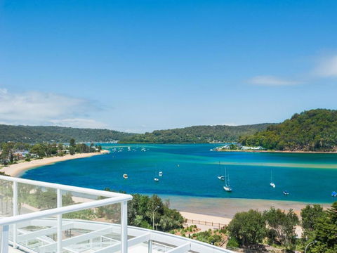 Penthouse 707 4 Bedroom Oceanview Penthouse - C Tourism 5