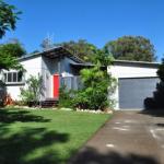 10 Double Island Drive Modern Family Home Centrally Located Swimming Pool & Outdoor Area - C Tourism 0