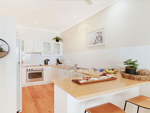 Ocean Blue Apartment One Oceanfront Apartment - C Tourism 5