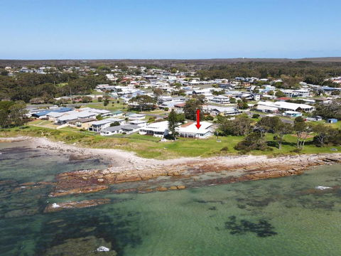 Ocean Blue Apartment Five Ground Floor Apartment - C Tourism 1