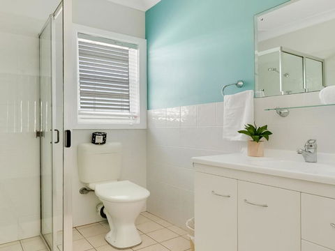 Ocean Blue Apartment Four Apartment On 2nd Level - C Tourism 4