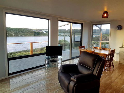Ocean View Cottage - C Tourism 6