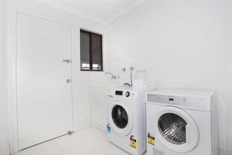 FABULOUS HOLIDAY HIDEAWAY COOLUM BEACH - C Tourism 5