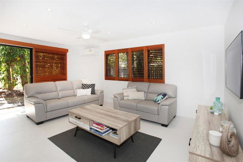 FABULOUS HOLIDAY HIDEAWAY COOLUM BEACH - C Tourism 2