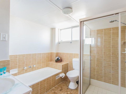 Aquarius 9 Opposite Wallis Lake - C Tourism 5