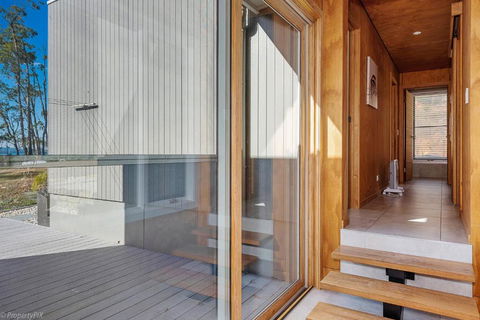 Fairwinds Tasmania - C Tourism 5