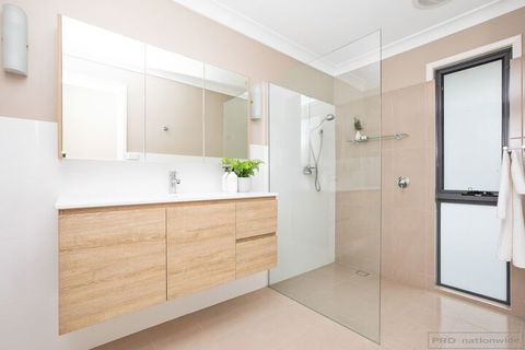 Blackwattle Luxury Retreats - C Tourism 7