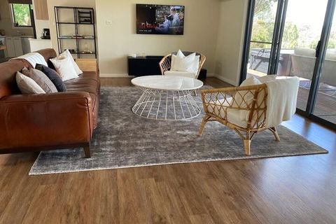 Blackwattle Luxury Retreats - C Tourism 6