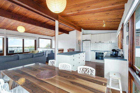 17 Dulling Street Beach House - C Tourism 3