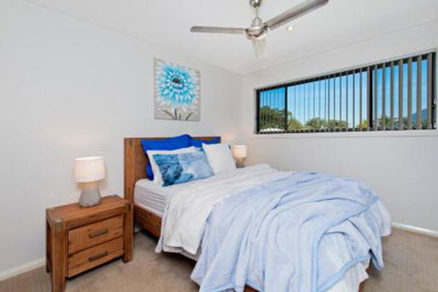 Suibhne Modern Unit Opposite River - C Tourism 1