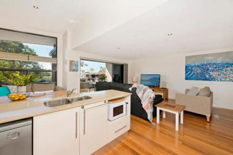 Suibhne Modern Unit Opposite River - C Tourism 2