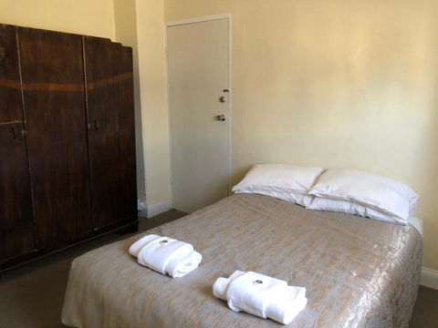 Commercial Hotel Morgan - C Tourism 2